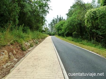 Carril hacia el Valle de Oma